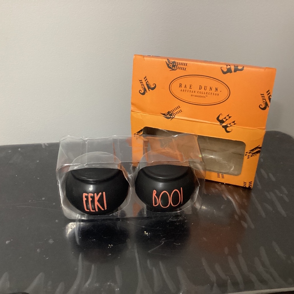 Rae Dunn boo/eek salt & pepper